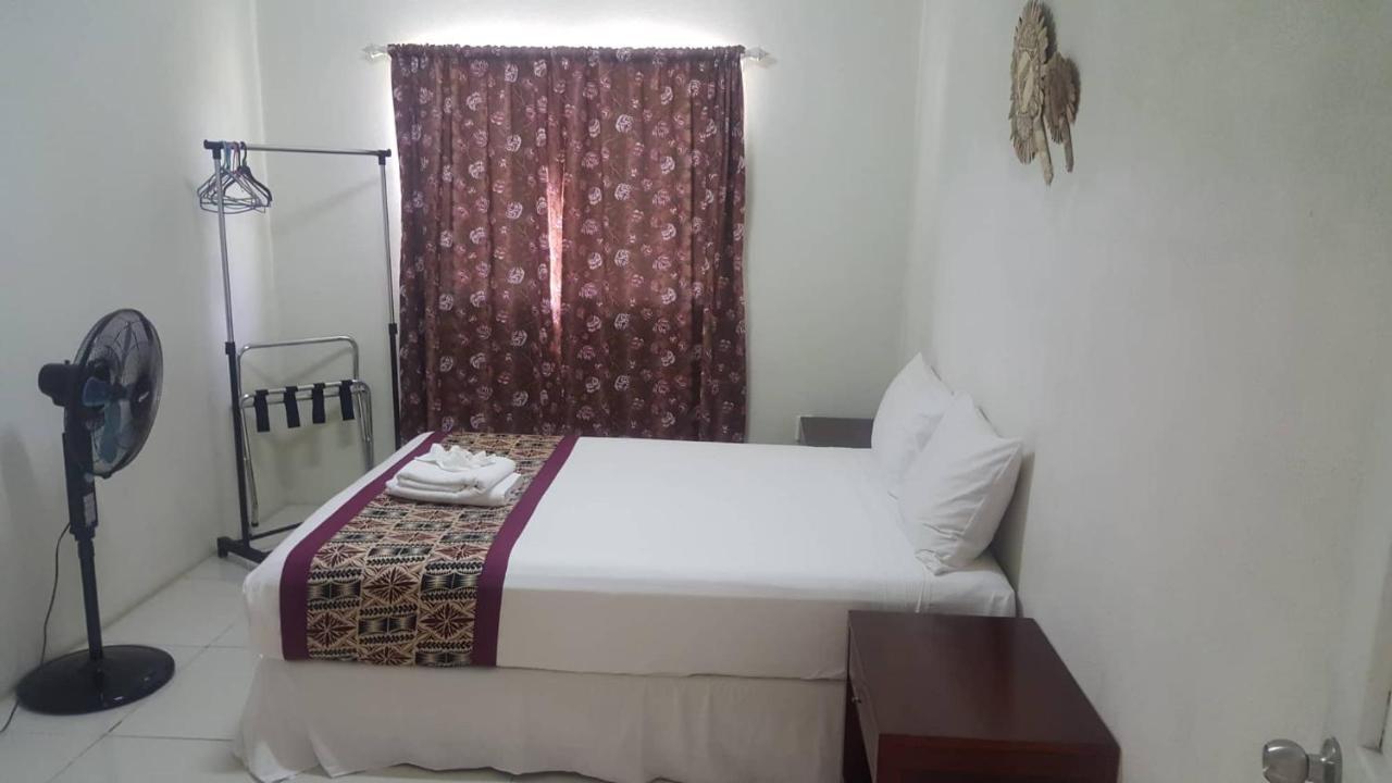Malau Lodge ヌクアロファ エクステリア 写真