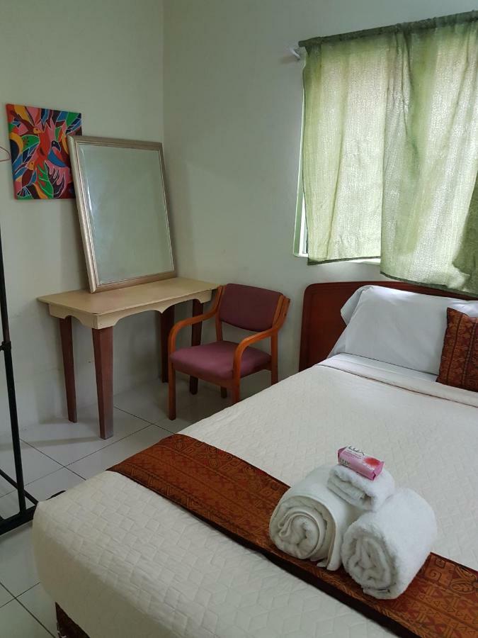 Malau Lodge ヌクアロファ エクステリア 写真
